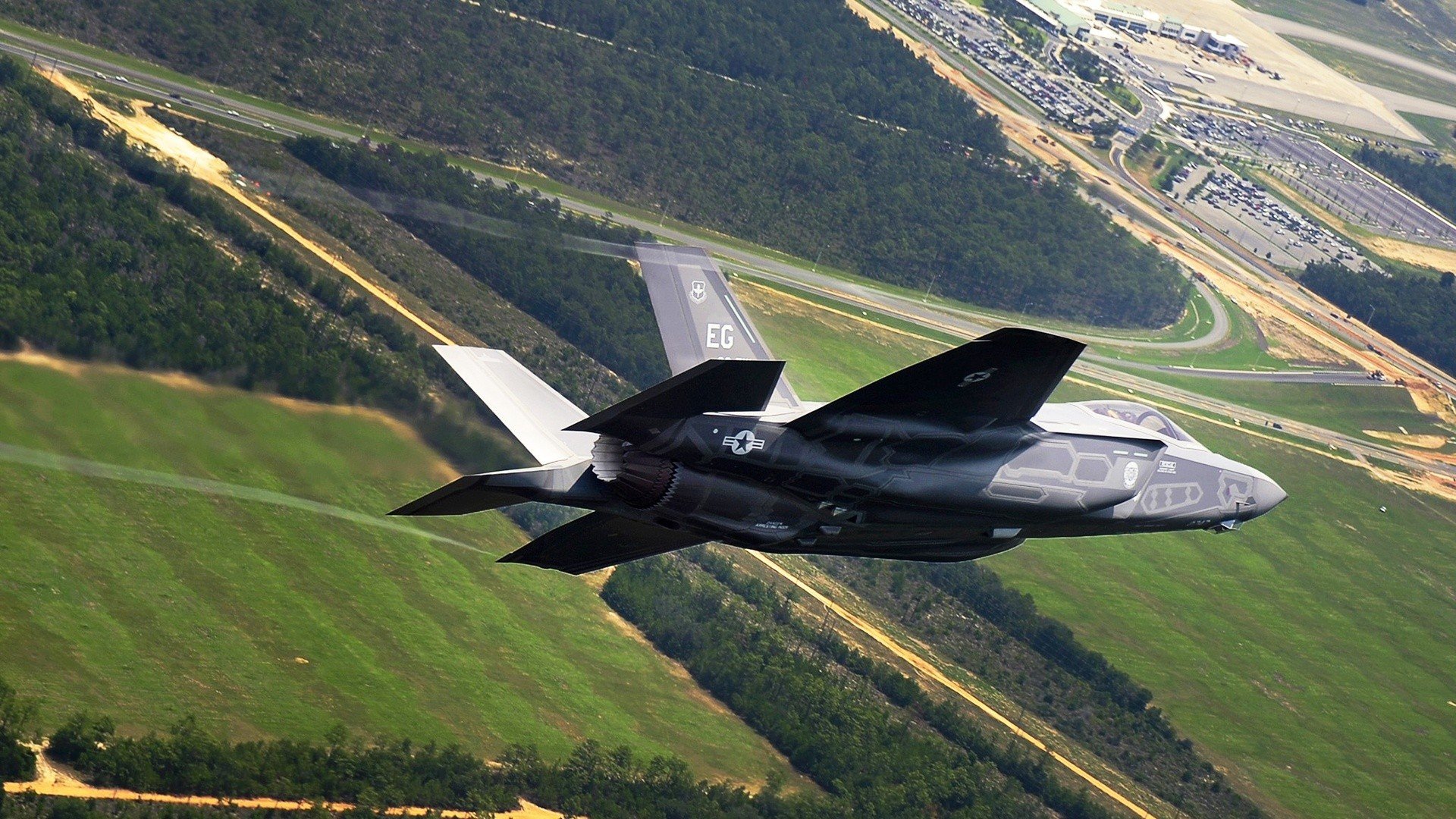 中国队接力选手完美交接展现默契，中国接力对决