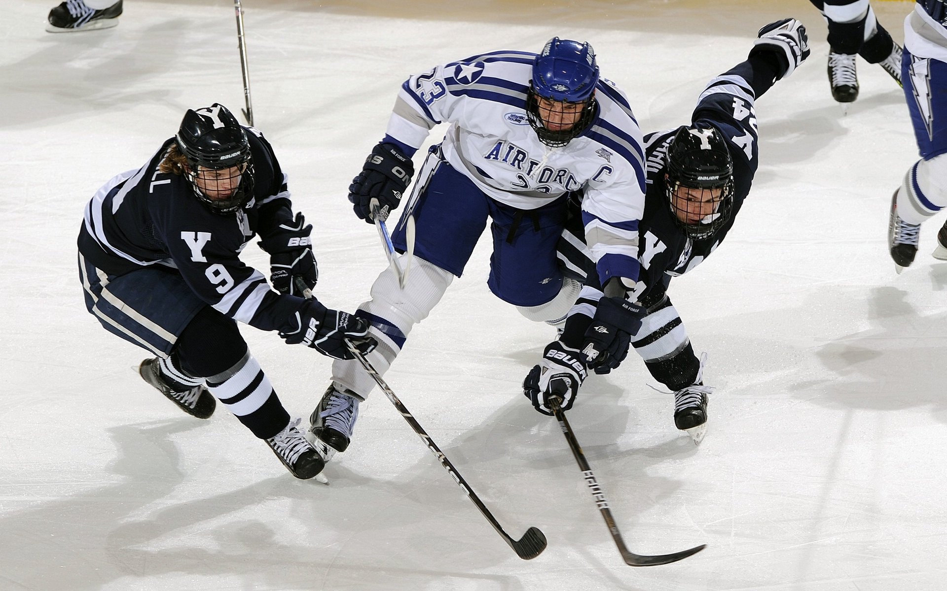 世界杯：比赛前一天只安排30分钟踩场 不再进行高对抗训练